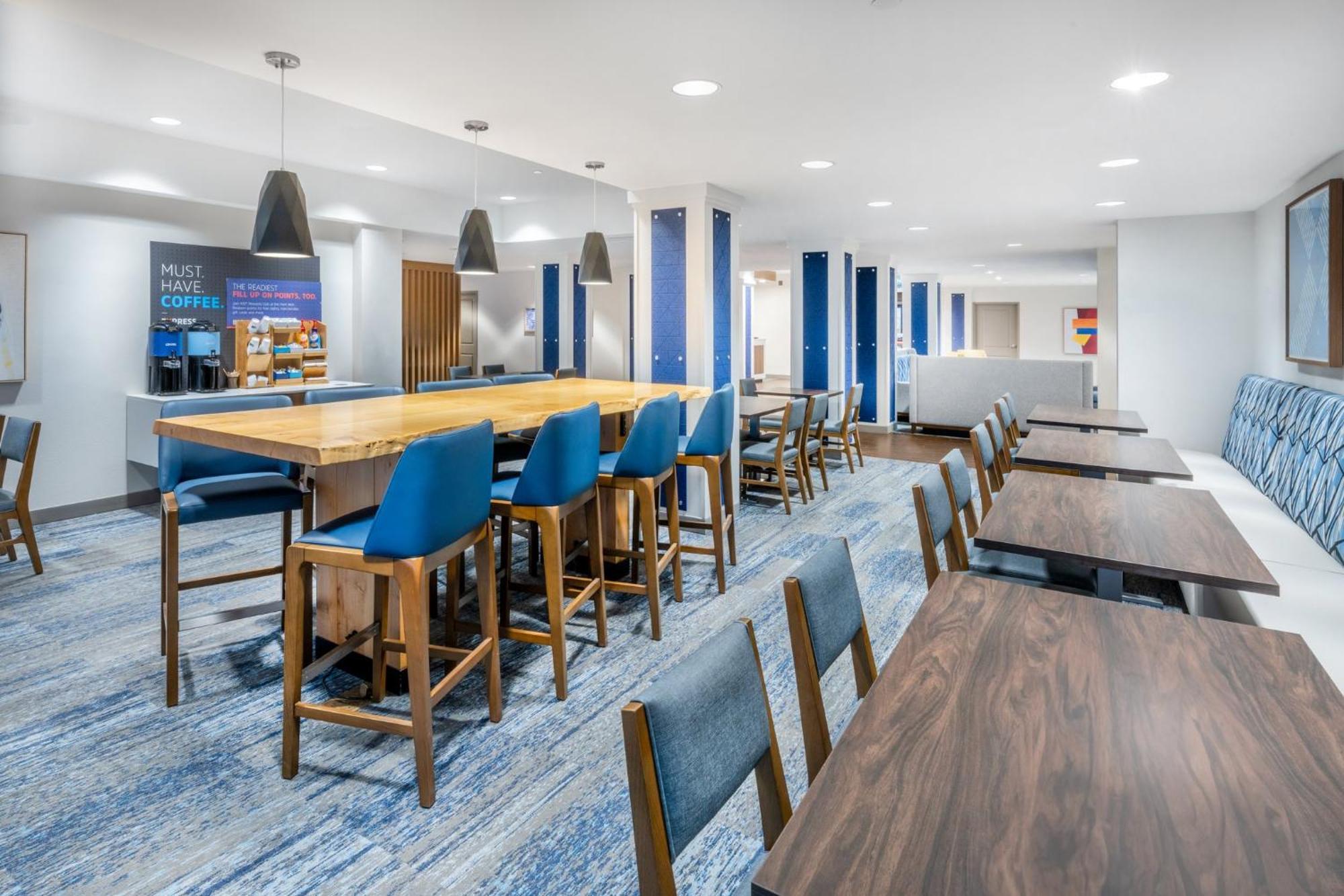 Holiday Inn Express - Colorado Springs - First & Main By Ihg Exterior photo